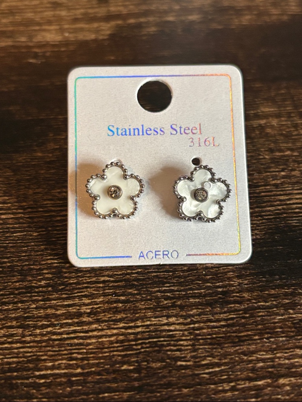 Stainless Steel White Clover Flower Stud Earrings - Acer‎